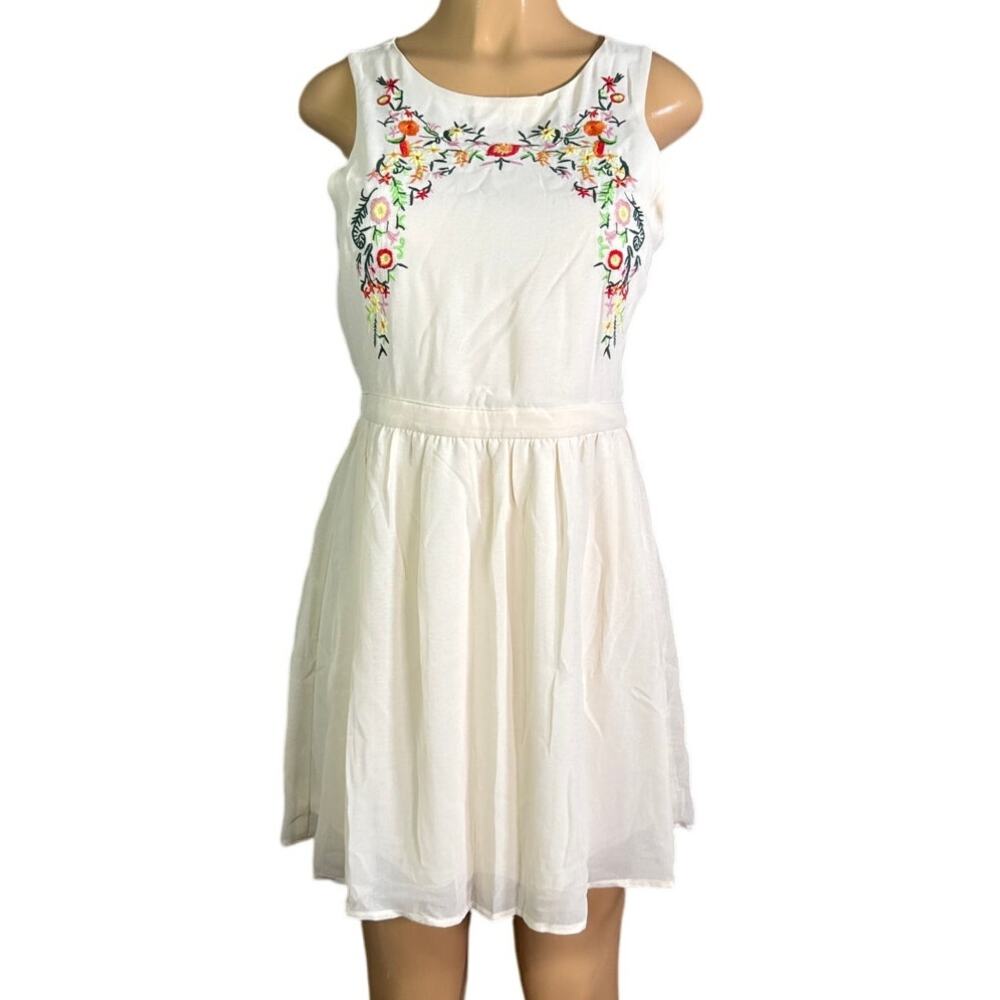 Lola's Collection Sleeveless Dress Bright Floral Embroidery Ivory Size Medium